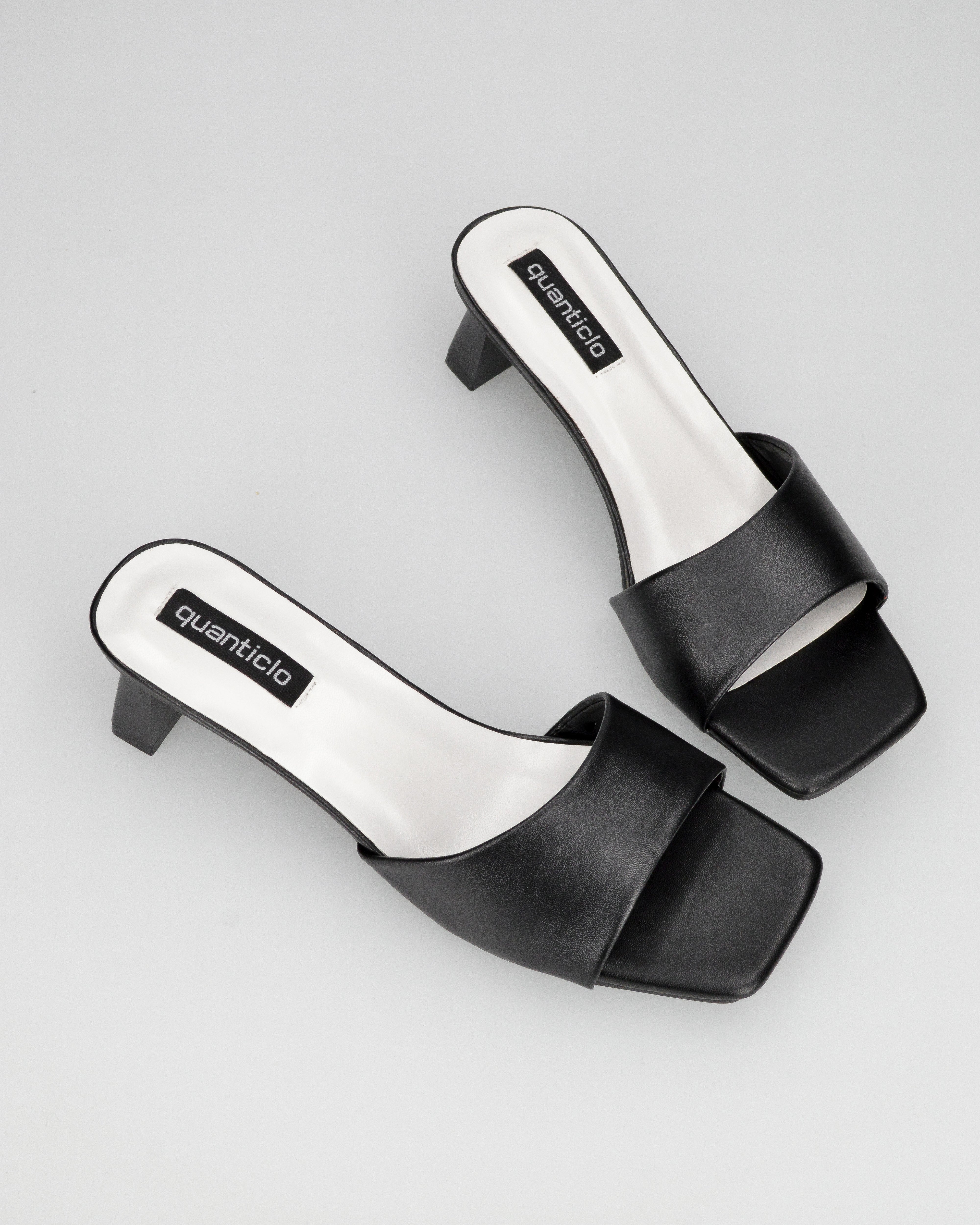 TITTI - sandali con tacco in ecopelle nera con soletta bianca