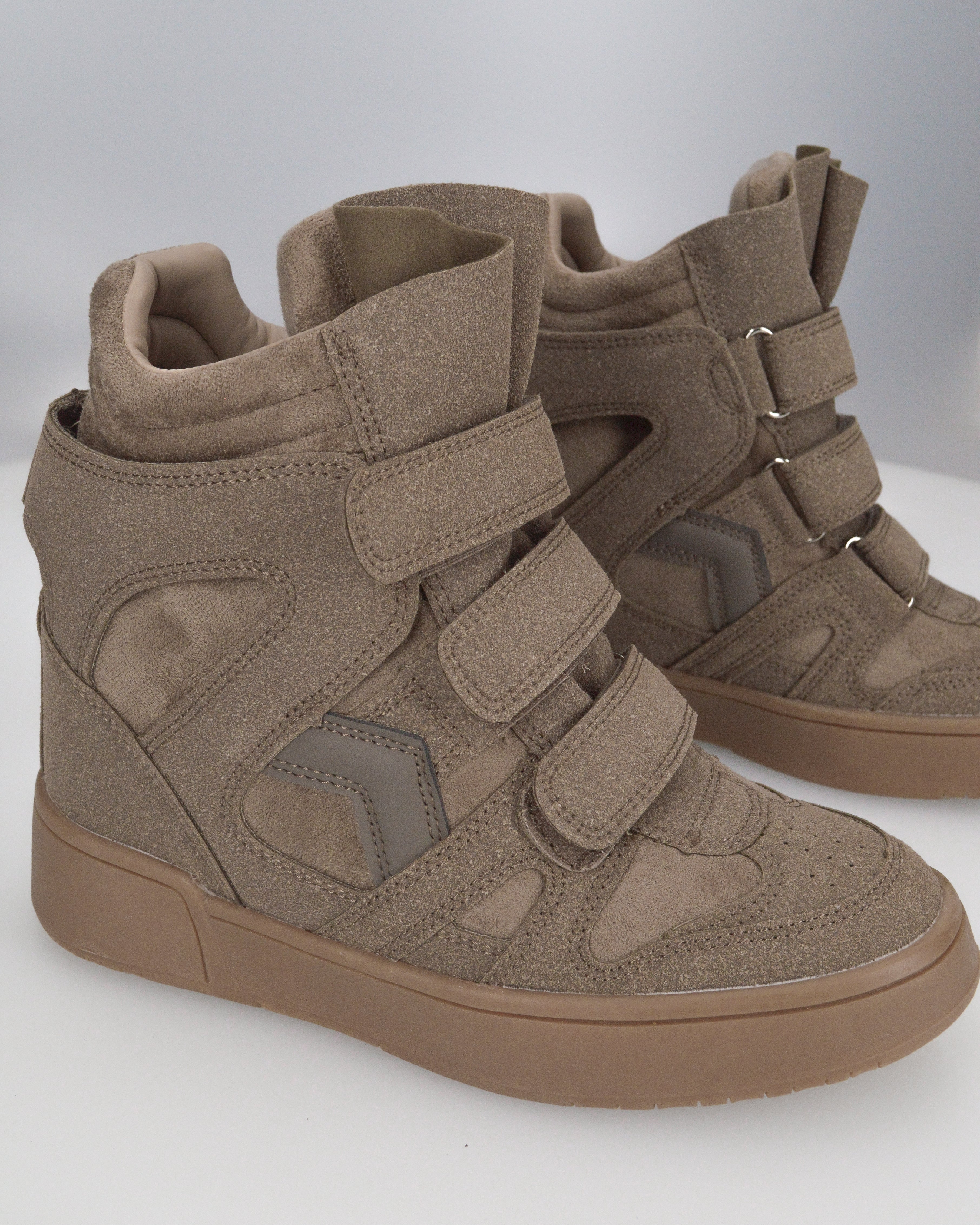 QUINSY - sneakers alte in ecopelle scamosciata kaki con zeppa interna e tre strap