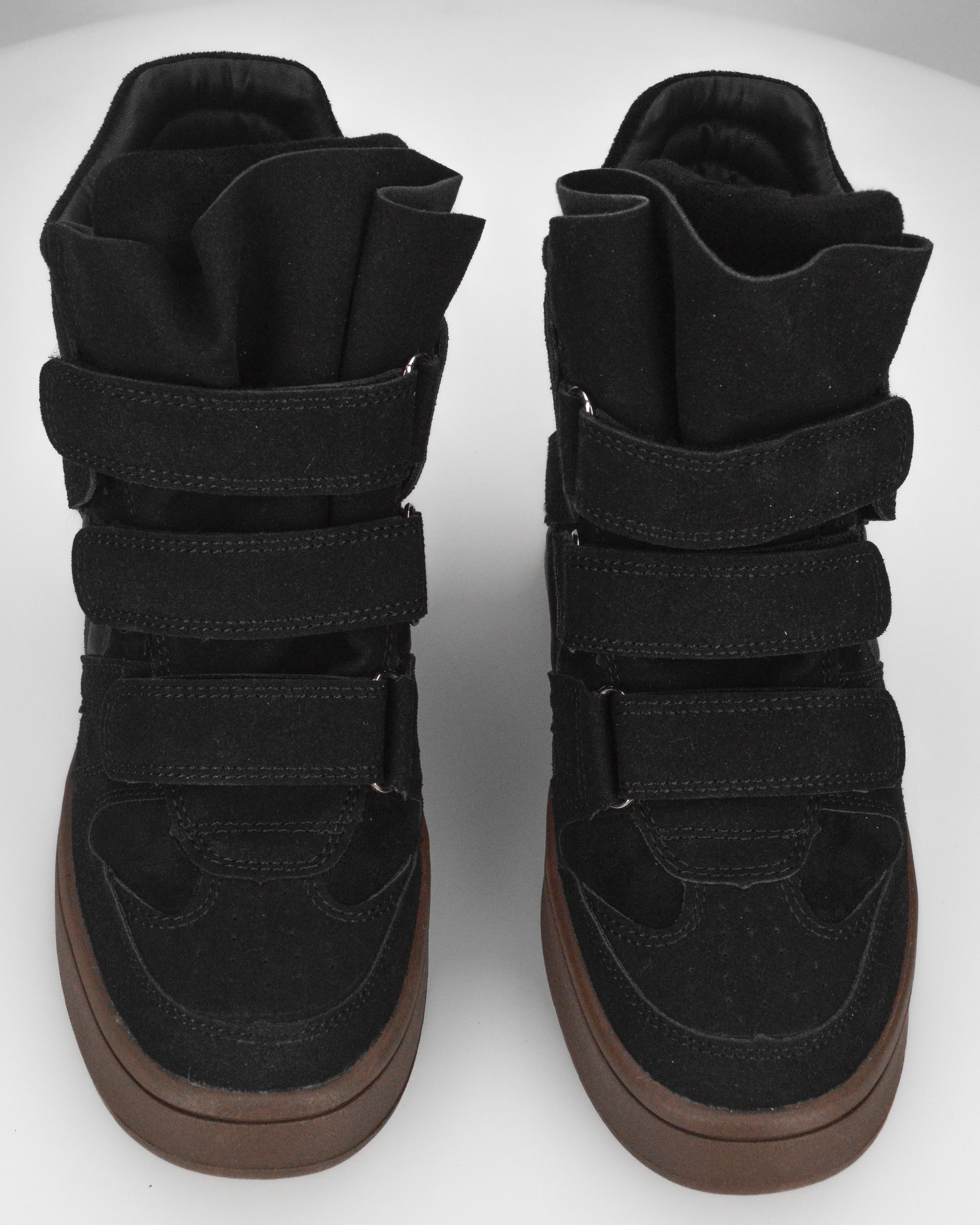 QUINSY - sneakers alte in ecopelle scamosciata nera con zeppa interna e tre strap