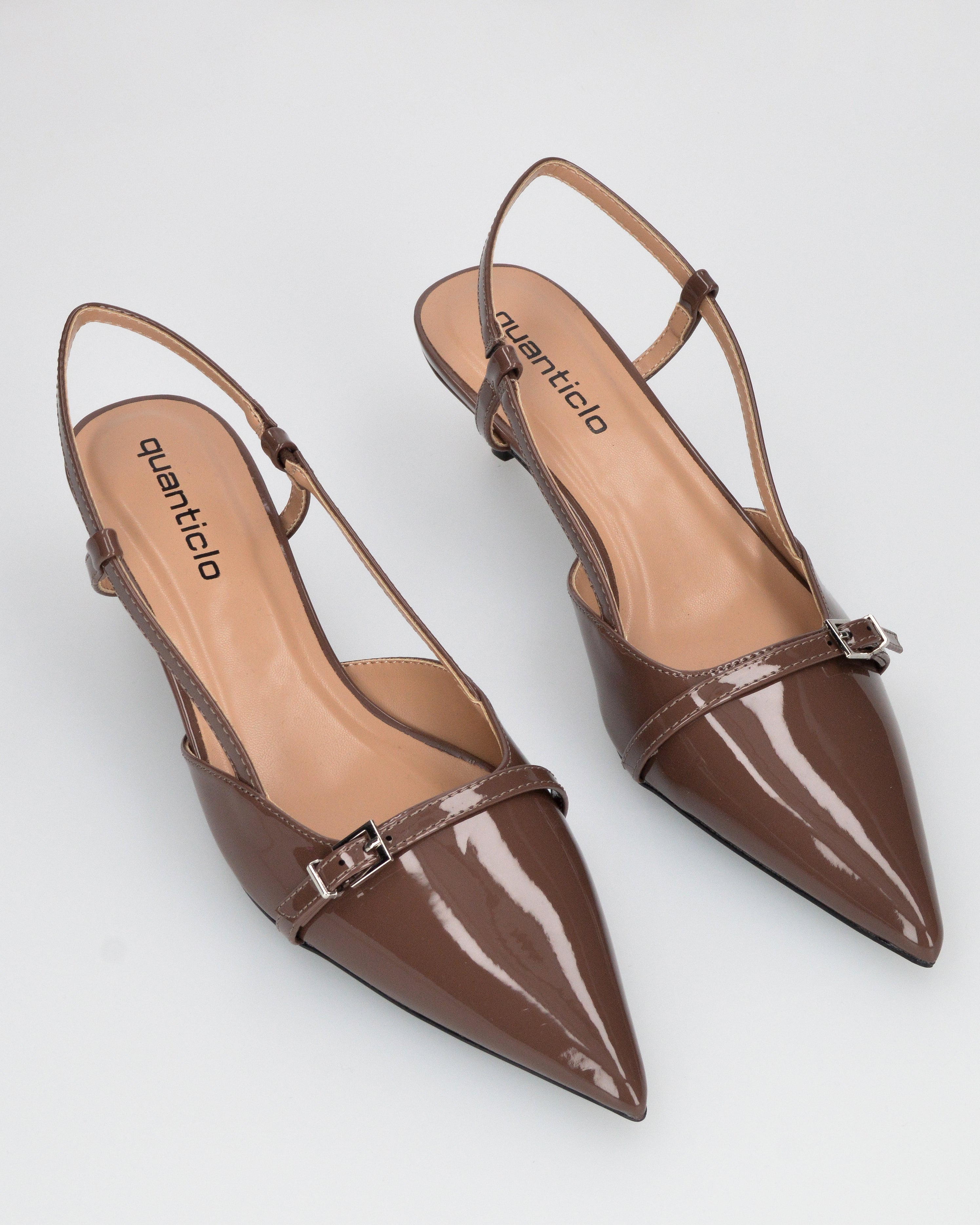 BERIT - sandali décolleté con tacco basso in marrone lucido