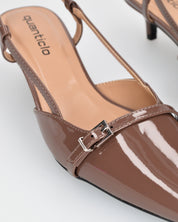 BERIT - sandali décolleté con tacco basso in marrone lucido