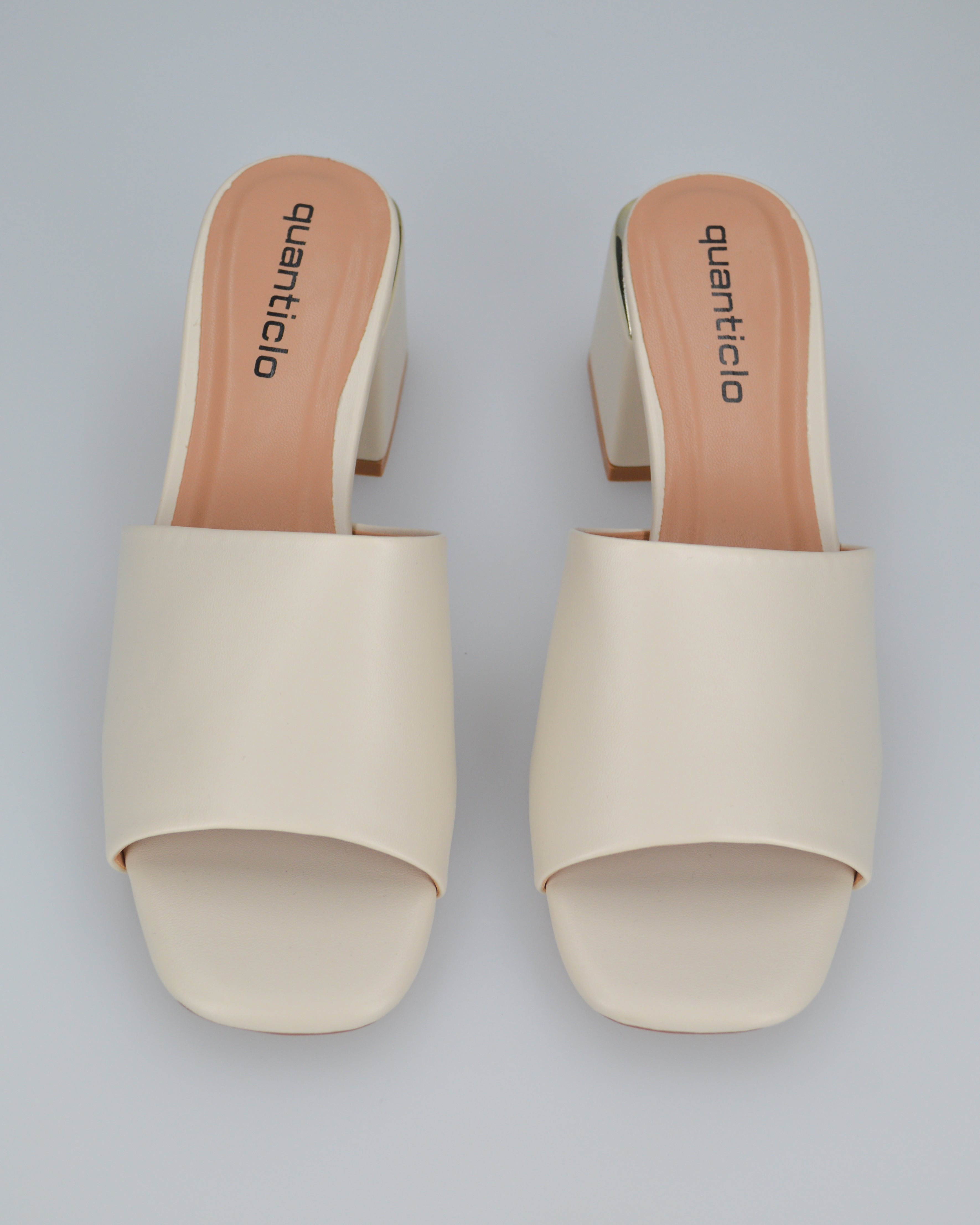 MARTHE - sandali beige con dettaglio dorato sopra il tacco squadrato