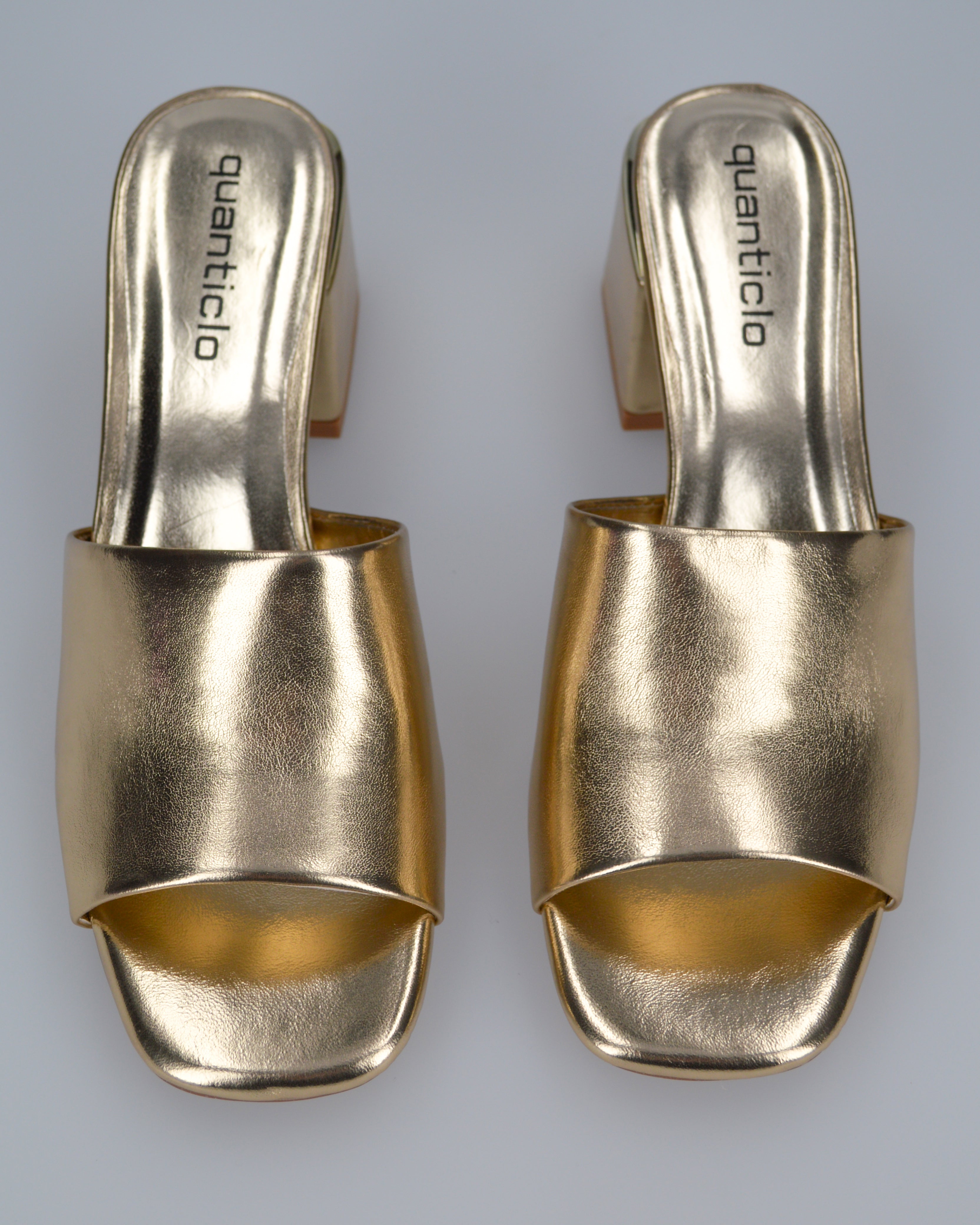 MARTHE - sandali dorati con dettaglio dorato sopra il tacco squadrato