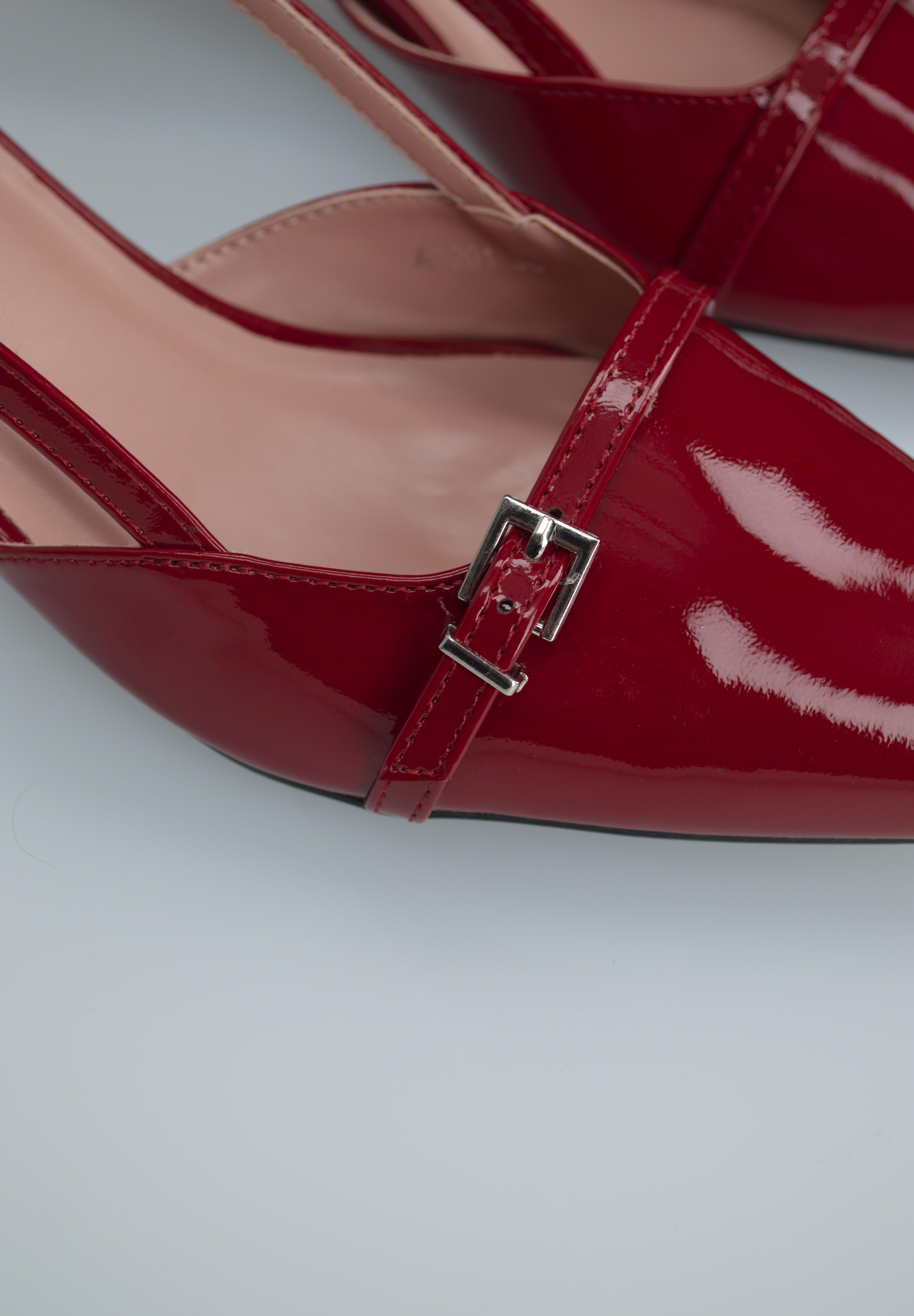 BERIT - sandali décolleté con tacco basso in bordeaux lucido