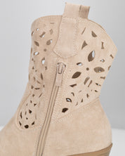 EMA - stivaletti texani beige traforati con tacco a blocco