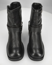 MELISSA - stivaletti biker neri in ecopelle con fascie borchiate e anelli metallici
