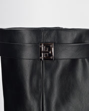 DALY - Stivale alto rigido con tacco nascosto in ecopelle nera e dettaglio chiusura argentata