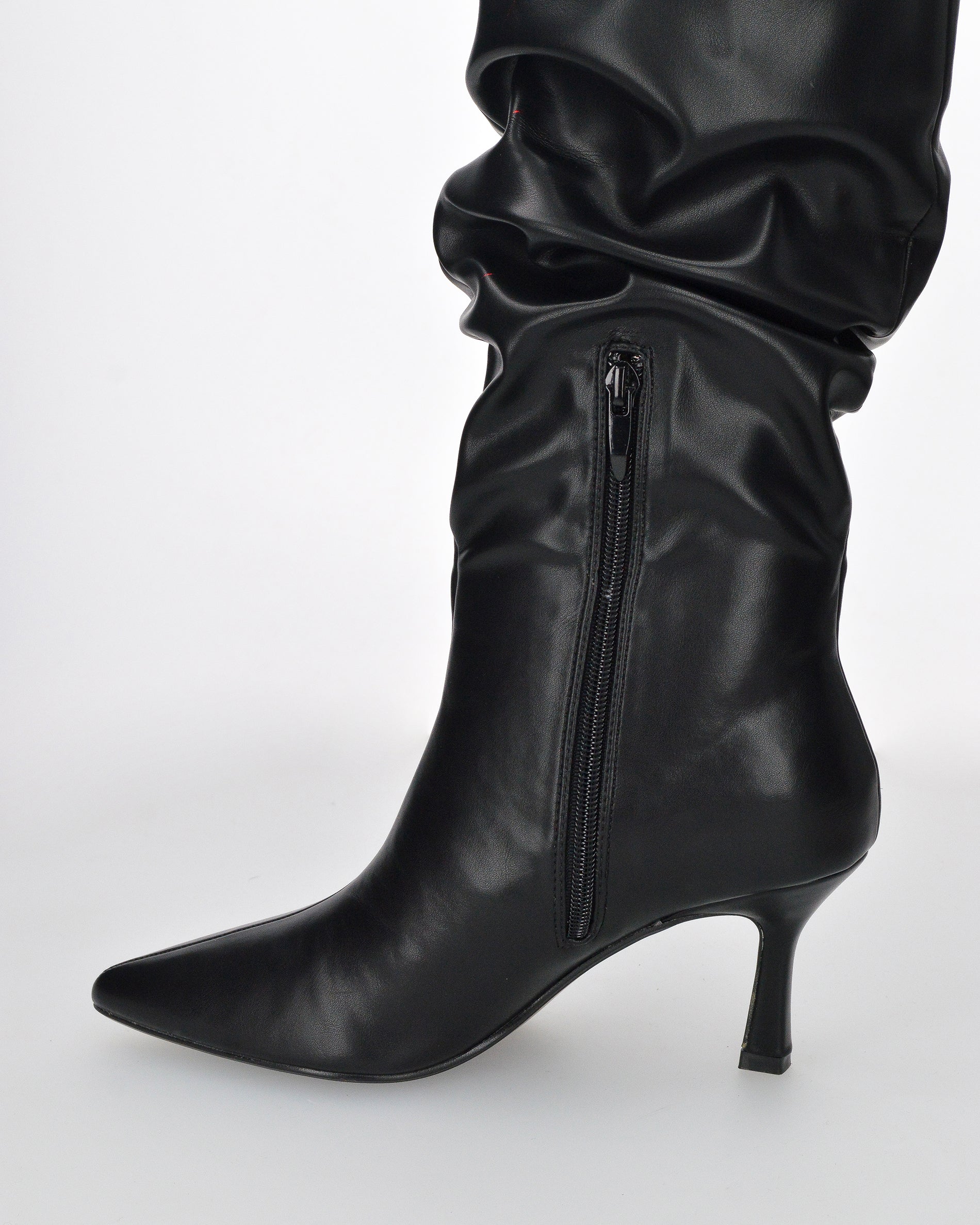 GRACY- Stivale alto arricciato, punta affusolata ecopelle nera