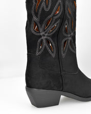 RISA - stivali texani alti neri in simil camoscio con ricami e lavorazione traforata