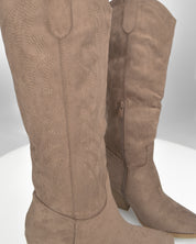 CHRYSA - camperos / texani alti color khaki con disegni ricamati e chiusura zip