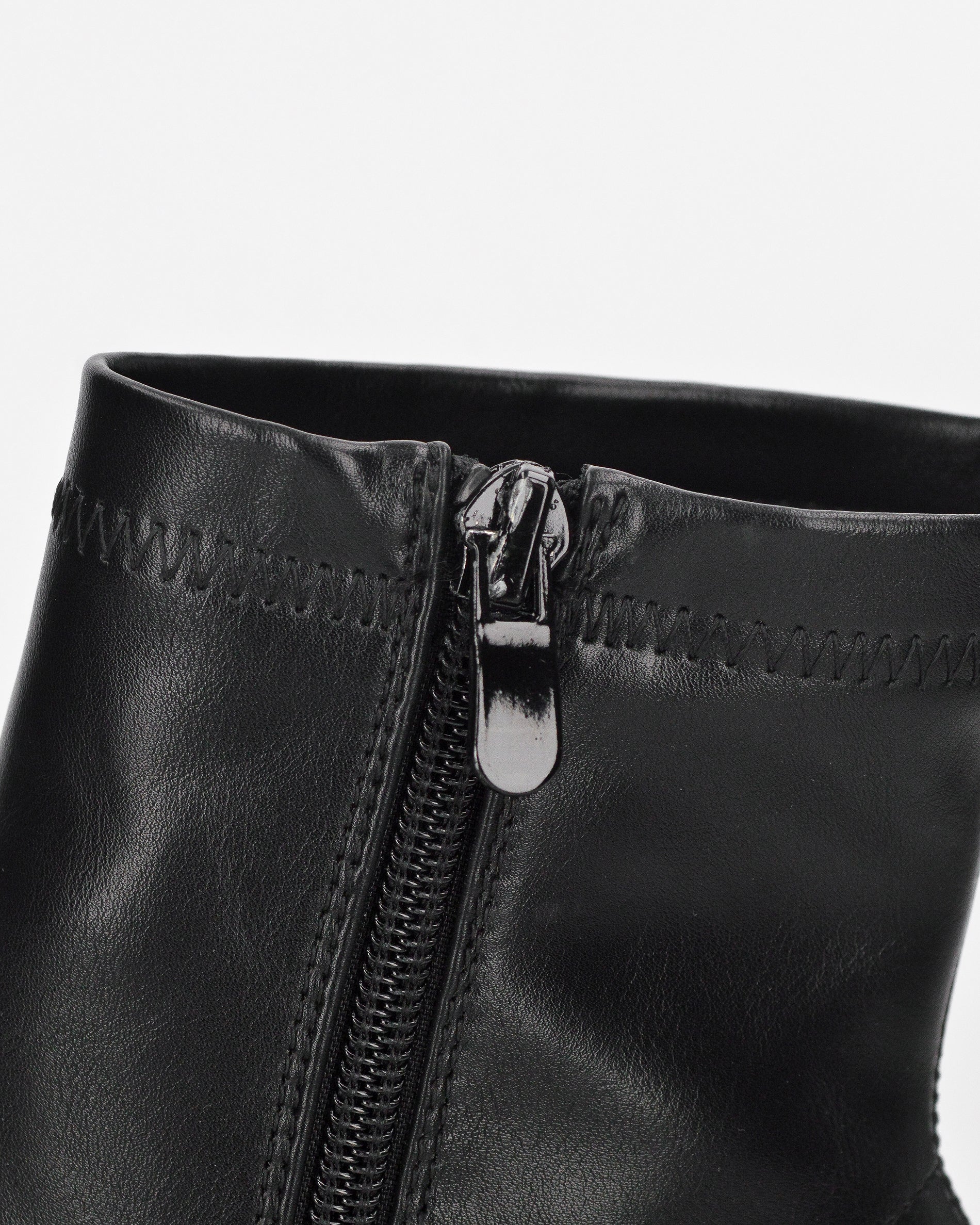 ALEKSANDRA - Tronchetto sock boot nero, tacco robusto e punta affusolata