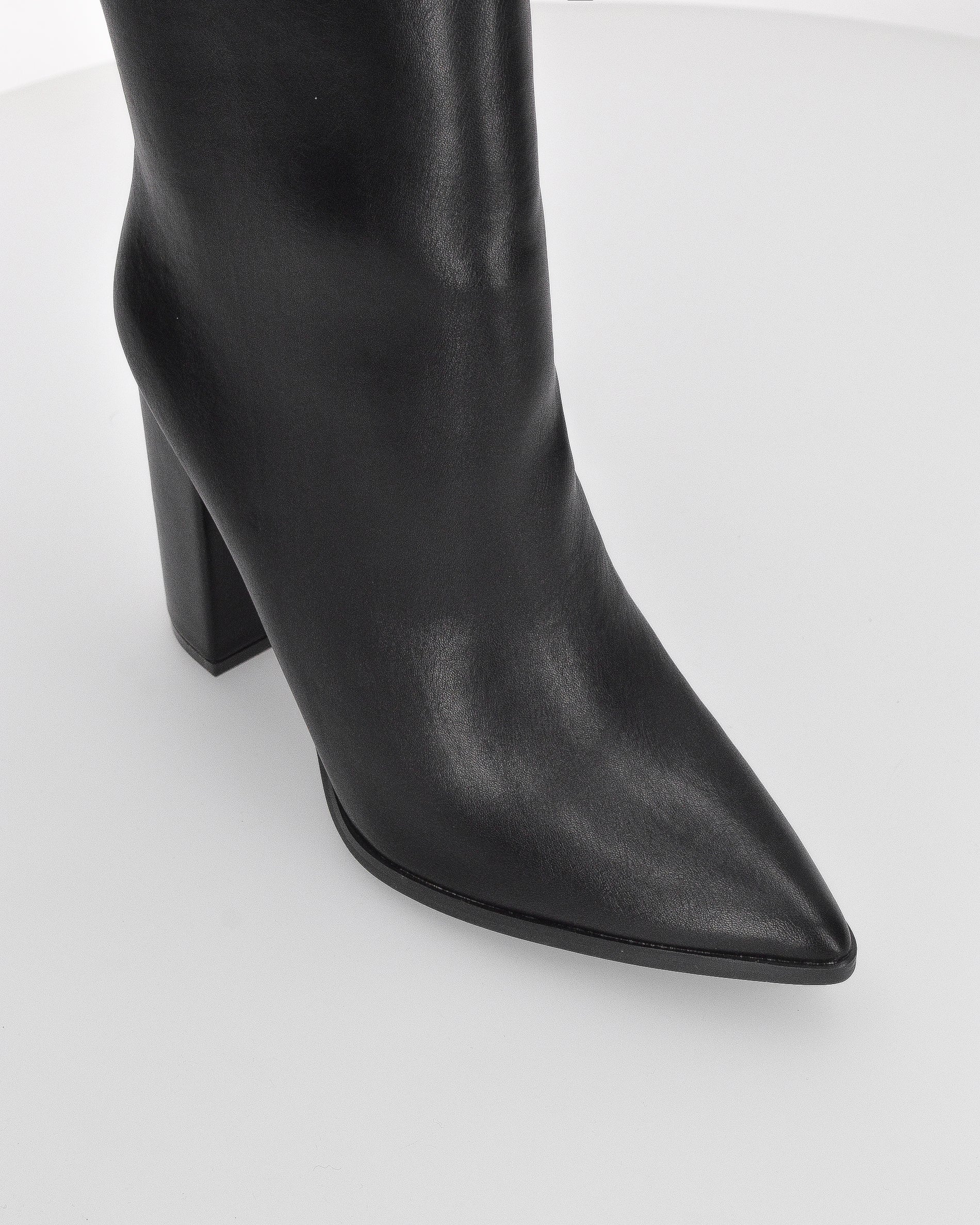 FEDRIKA -  Stivale 2 in 1 in ecopelle nera: da stivale alto a stivaletto con un semplice gesto