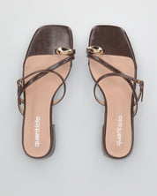 CELINA - sandali infradito marroni con decorazione dorata