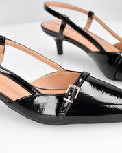 BERIT - sandali décolleté con tacco basso in nero lucido