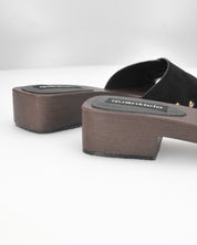 PAMELA - sandali in con suola in simil legno marrone con fascia nera