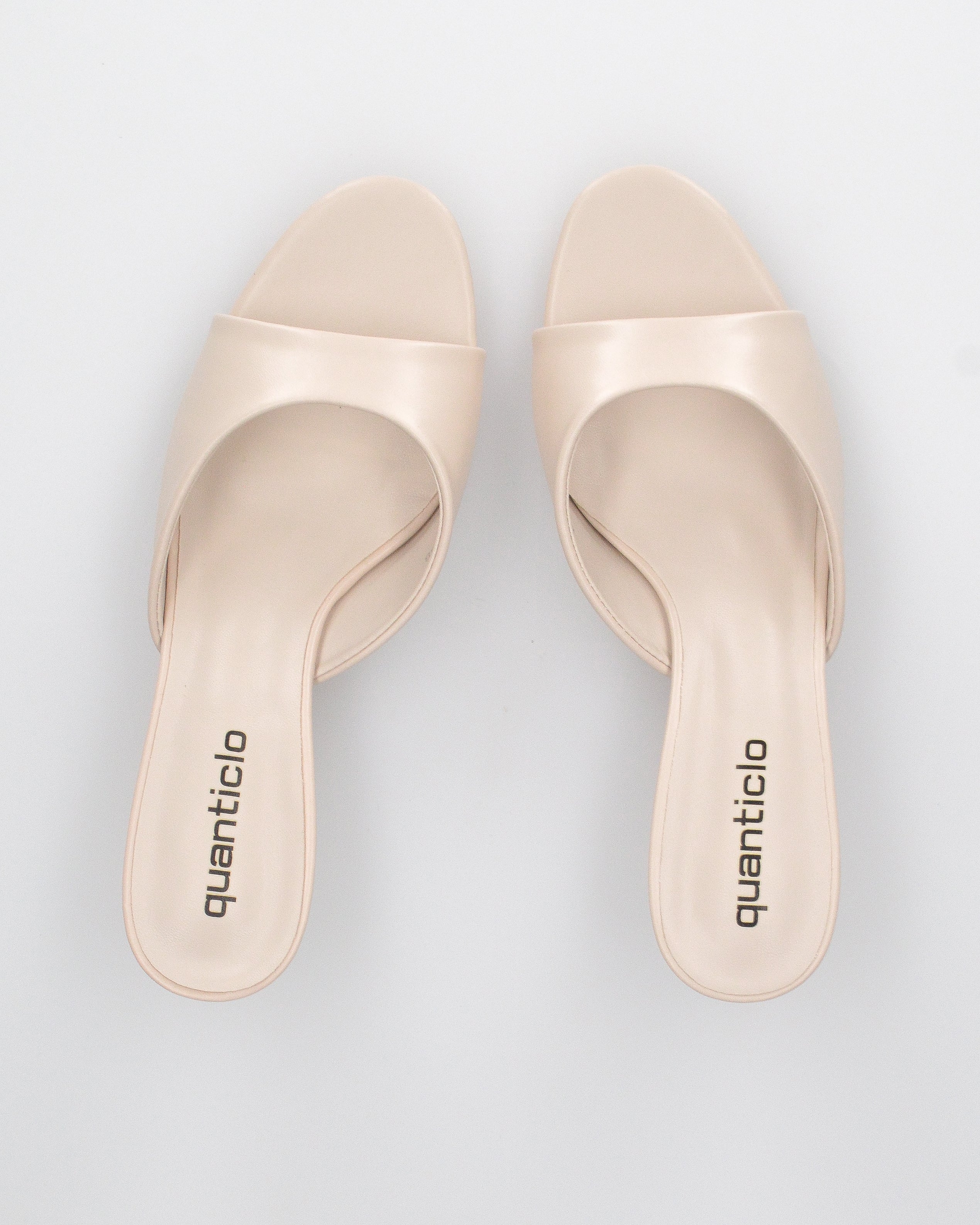 LAYLA - sandali beige chiaro liscio con tacco basso