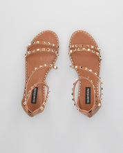 PERCY - sandali flat marroni con borchie metalliche