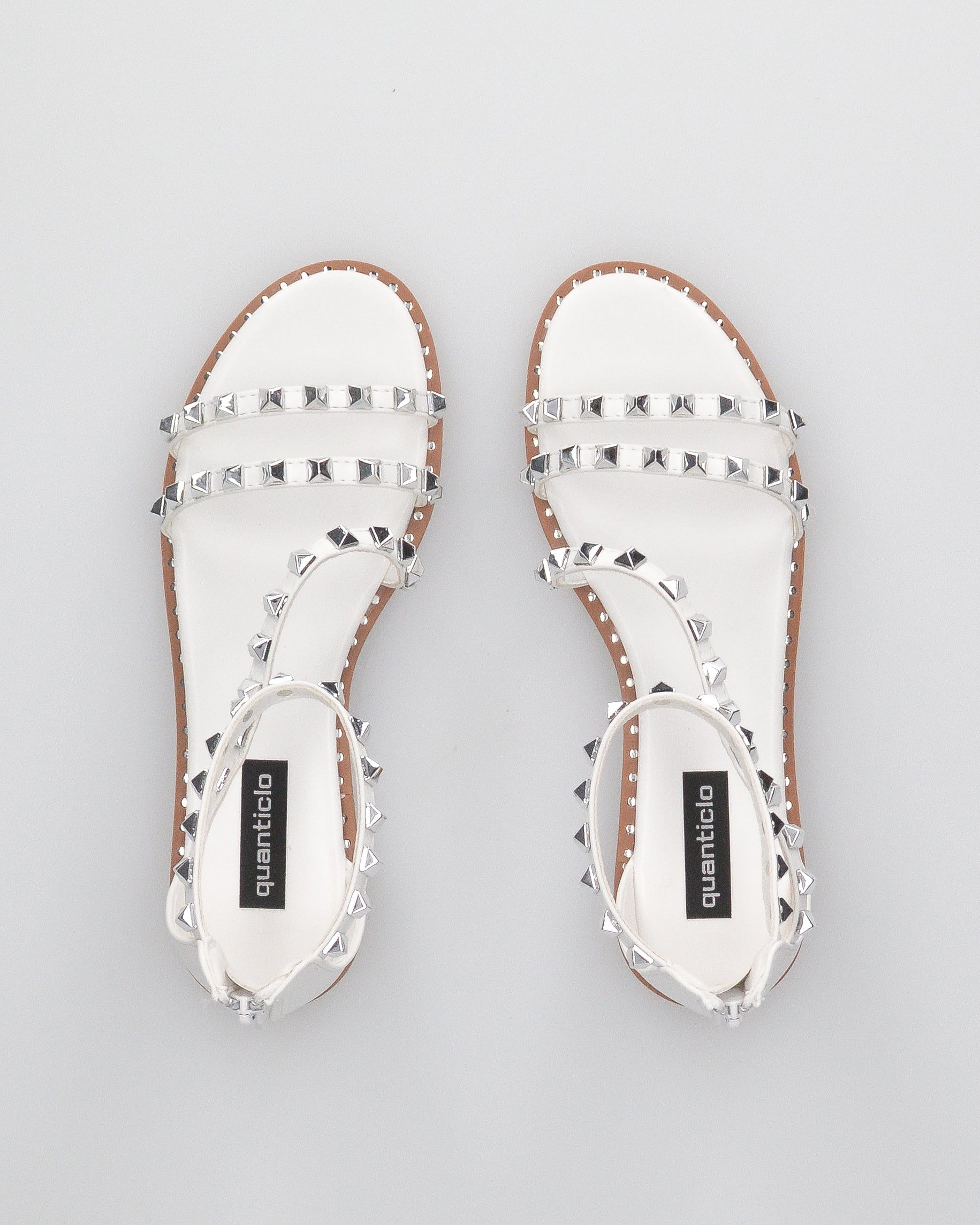 PERCY - sandali flat bianco con borchie metalliche