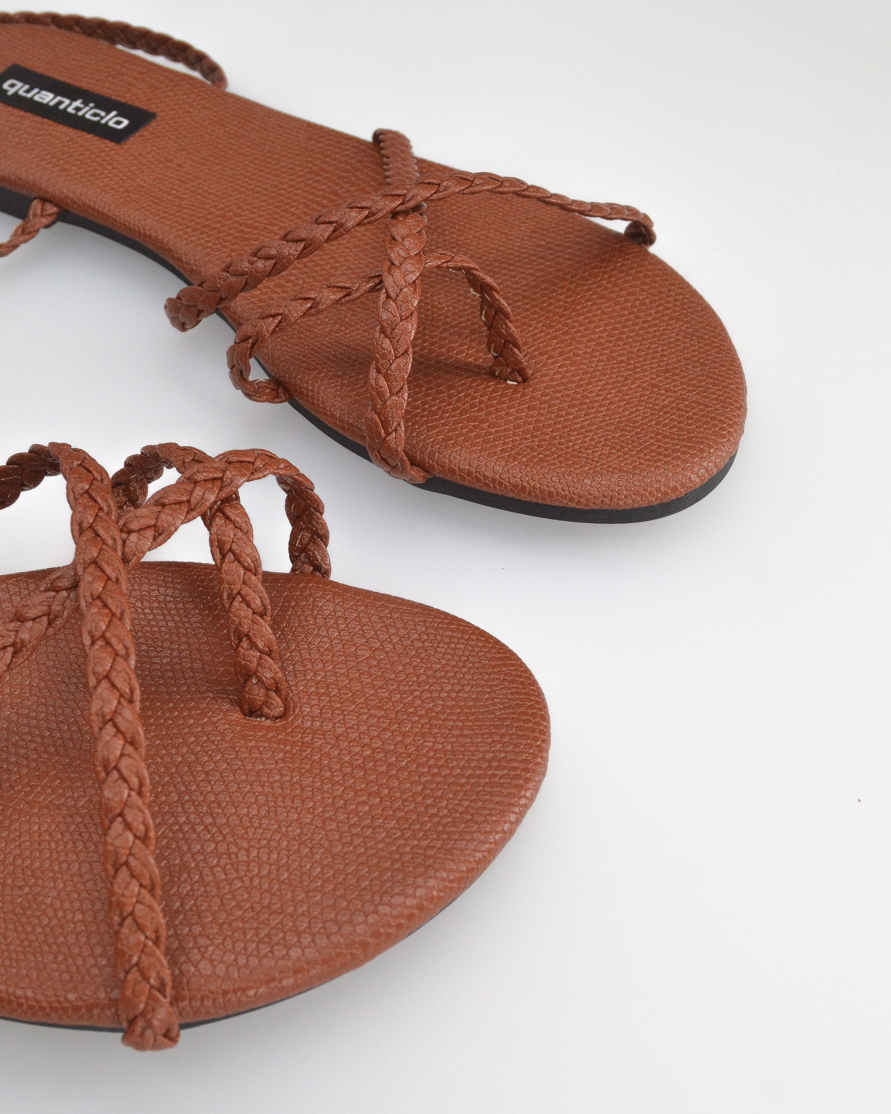 MAE - sandali flat marroni con lacci con trama intrecciata