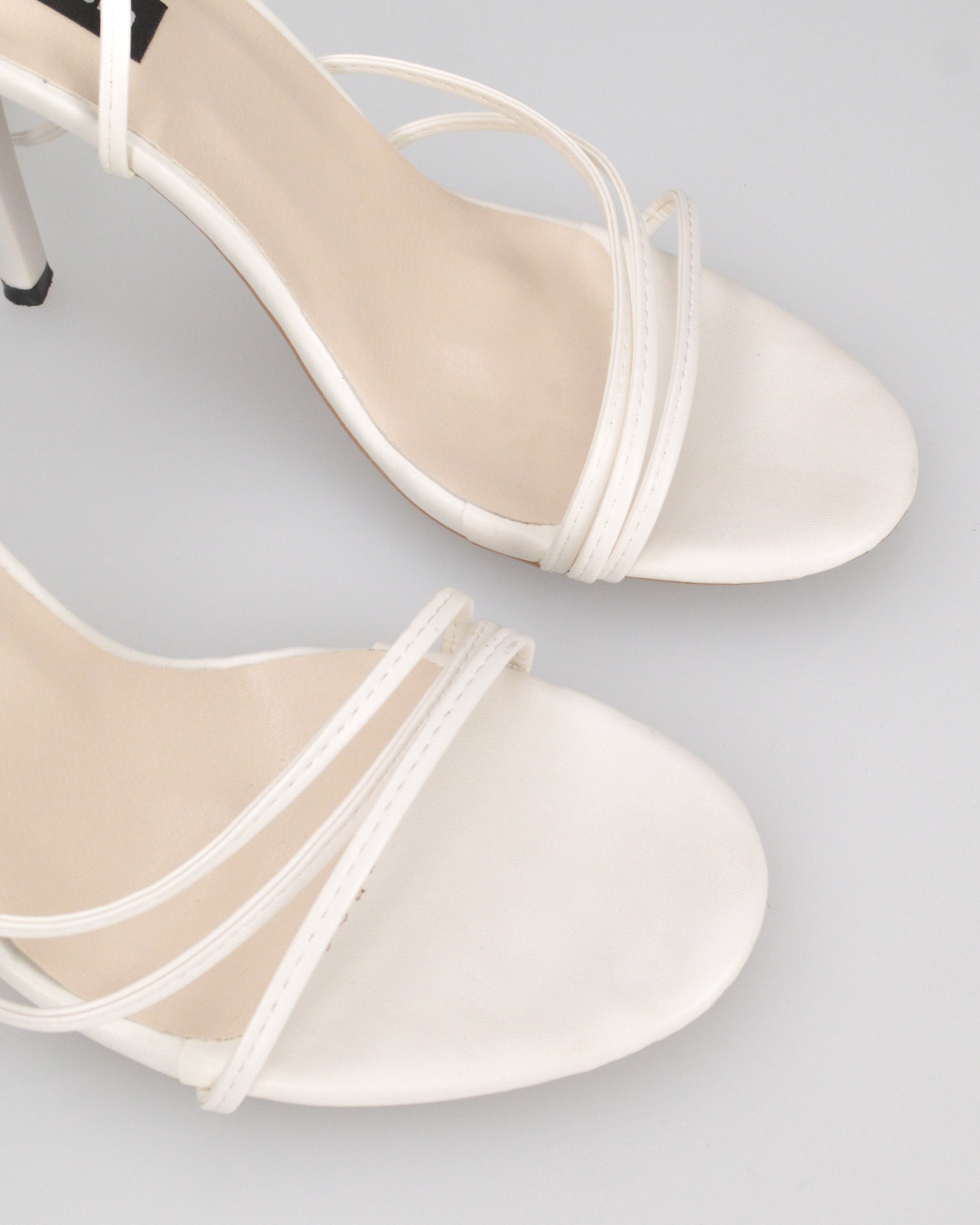 LALY - sandali bianchi lace up con tacco a spillo