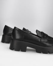 KESSY - mocassino nero con suola carrarmato e mascherina penny loafer