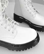 STACEE - stivaletti bianchi stile anfibio con platform
