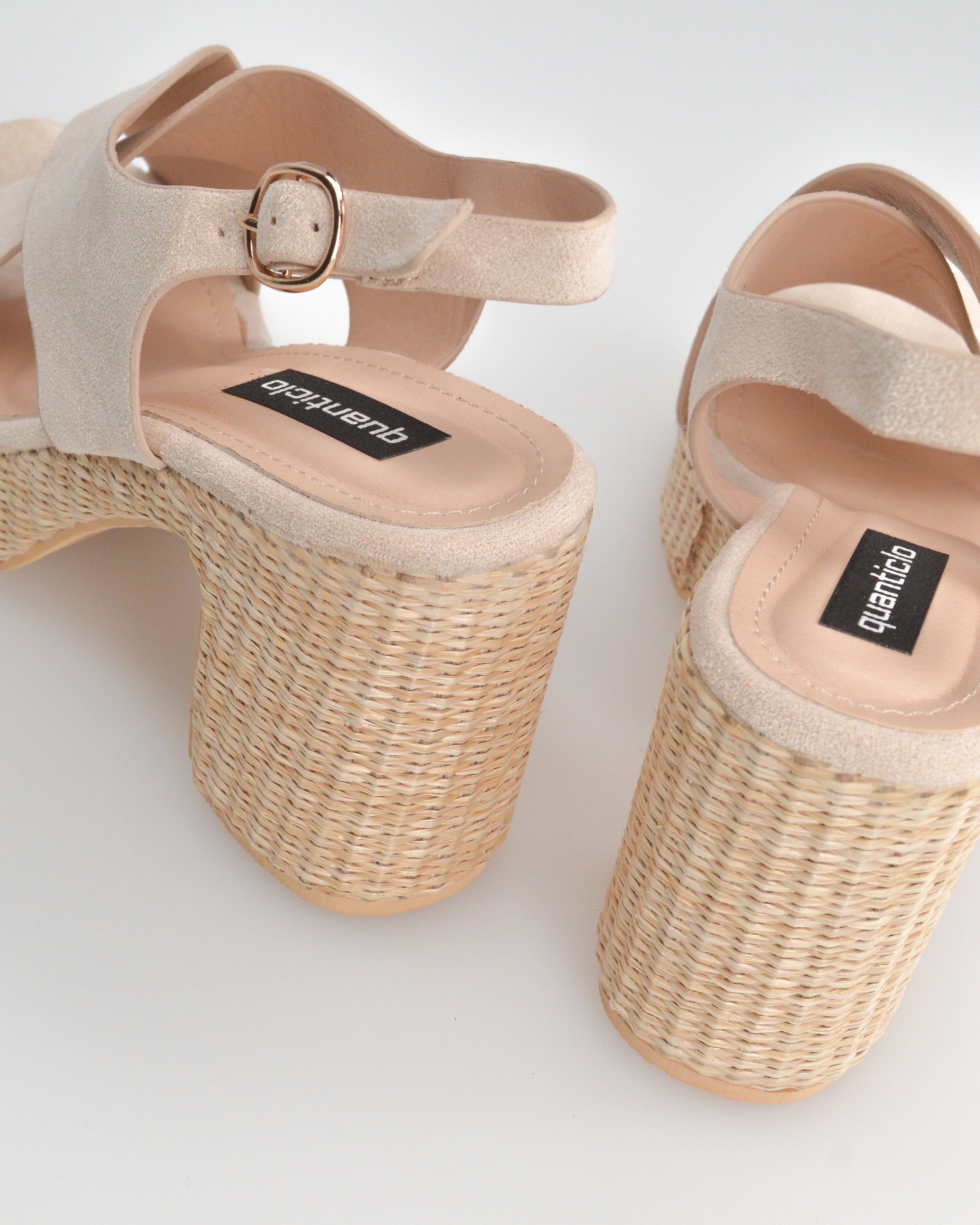 LISSY - sandali beige con tacco e platform in effetto raffia