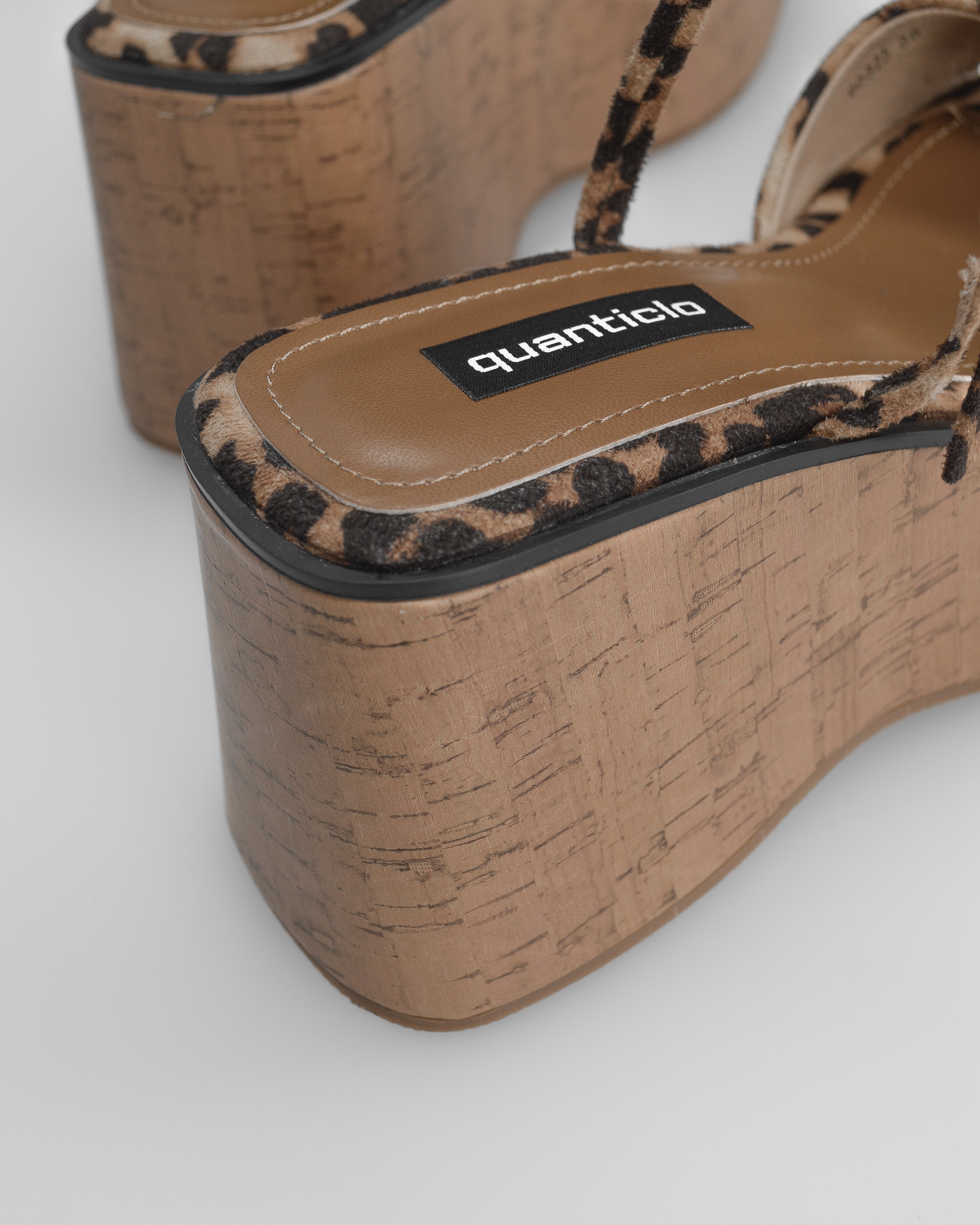 NAILA - sandali platform leopardati con suola effetto sughero e cinturino regolabile