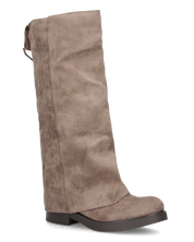DINA - stivali alti in simil camoscio beige con risvolto e clip posteriore