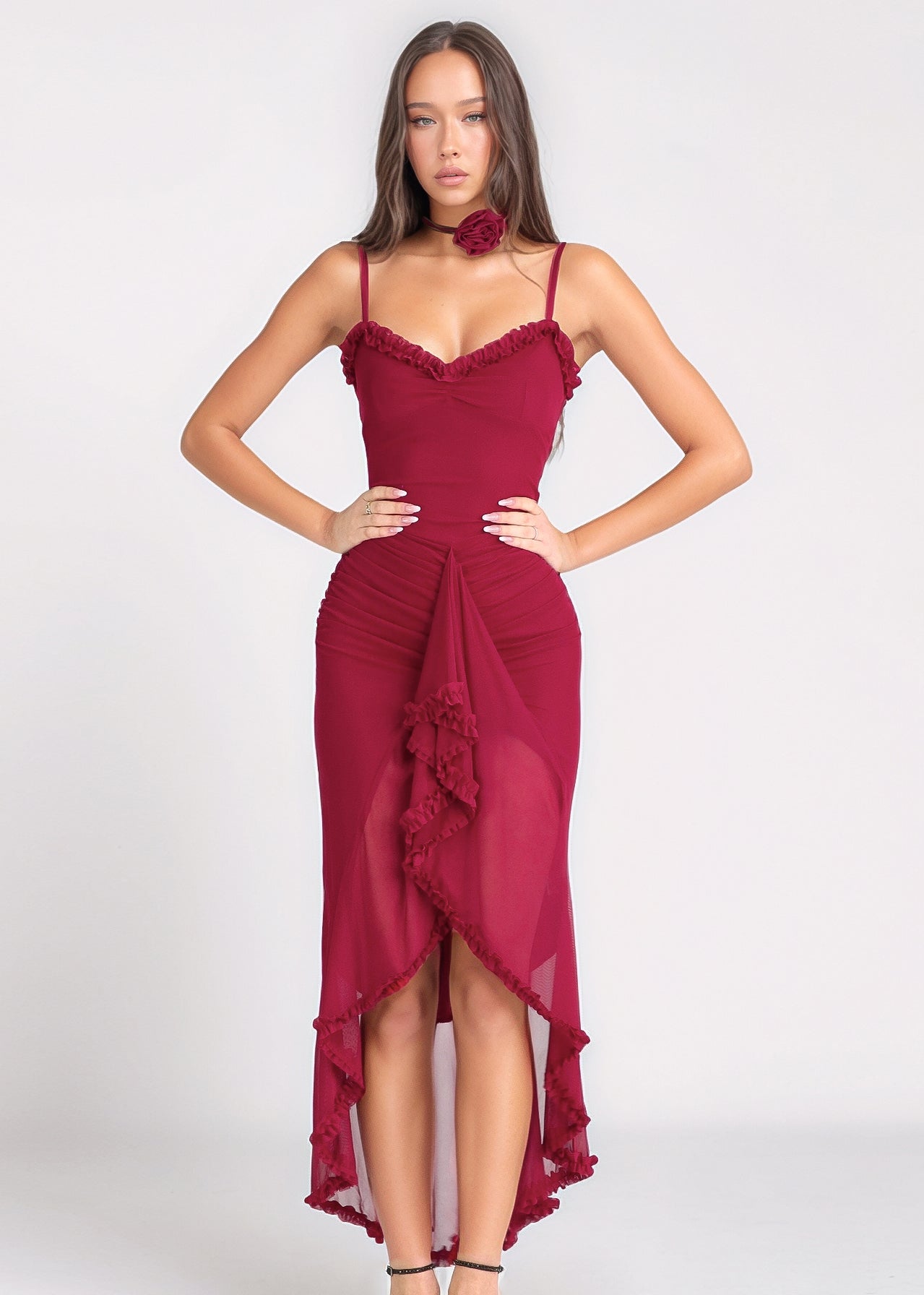 EMMANUELA - vestito bordeaux lungo con fondo asimmetrico e volant
