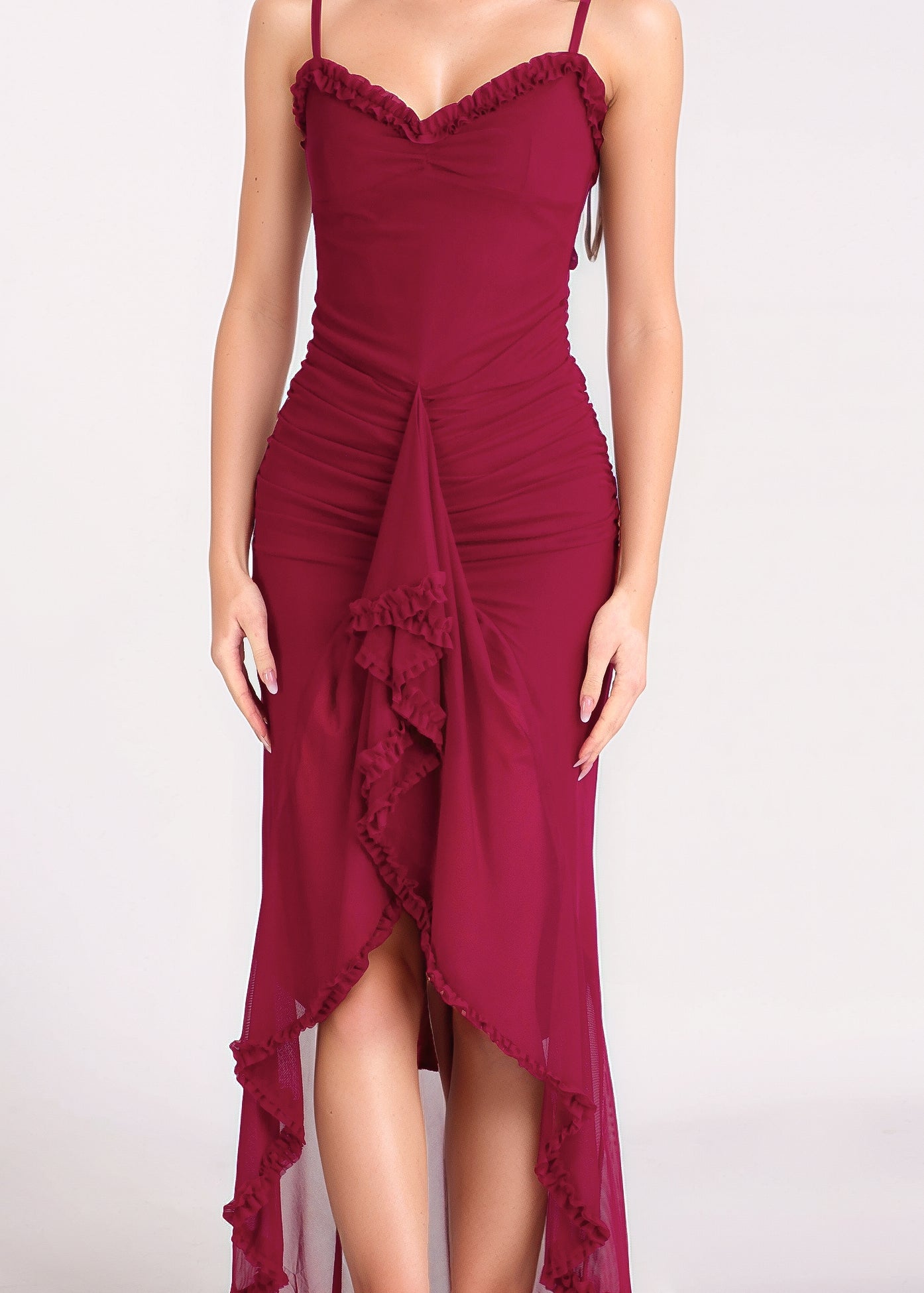 EMMANUELA - vestito bordeaux lungo con fondo asimmetrico e volant