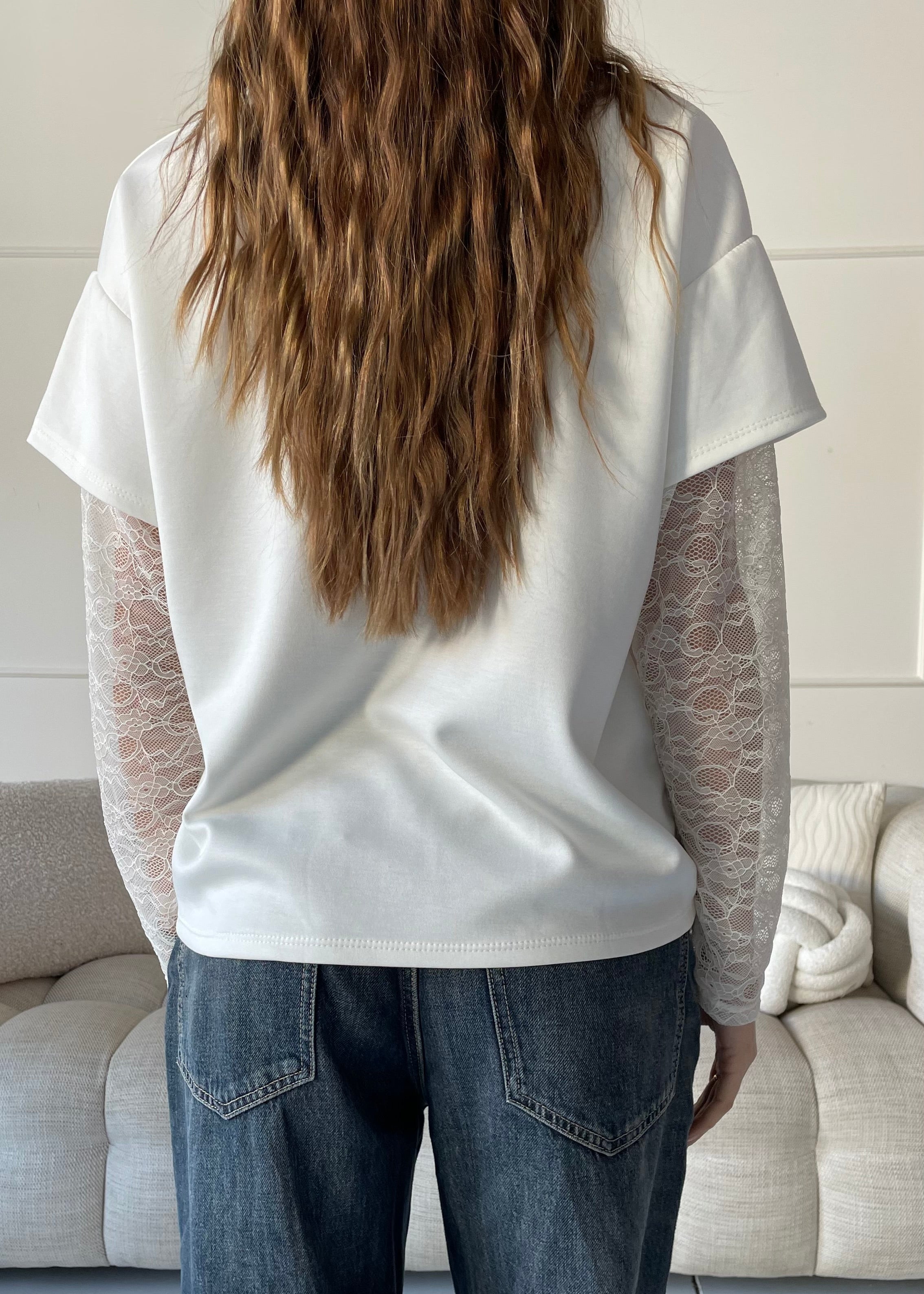 ESMA - t-shirt bianca 2 in 1 con maniche in pizzo