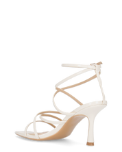 HELGA - sandali beige chiaro lucidi con tacco alto a spillo e listini