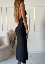 SOREN - vestito lungo nero effetto seta con pizzo e scollo sulla schiena