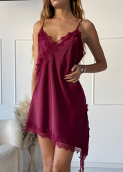 ANISSA - canottiera wine effetto seta asimmetrica con bordi in pizzo