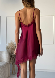 ANISSA - canottiera wine effetto seta asimmetrica con bordi in pizzo