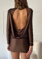 DEANA - vestito marrone con collo alto e scollo profondo schiena