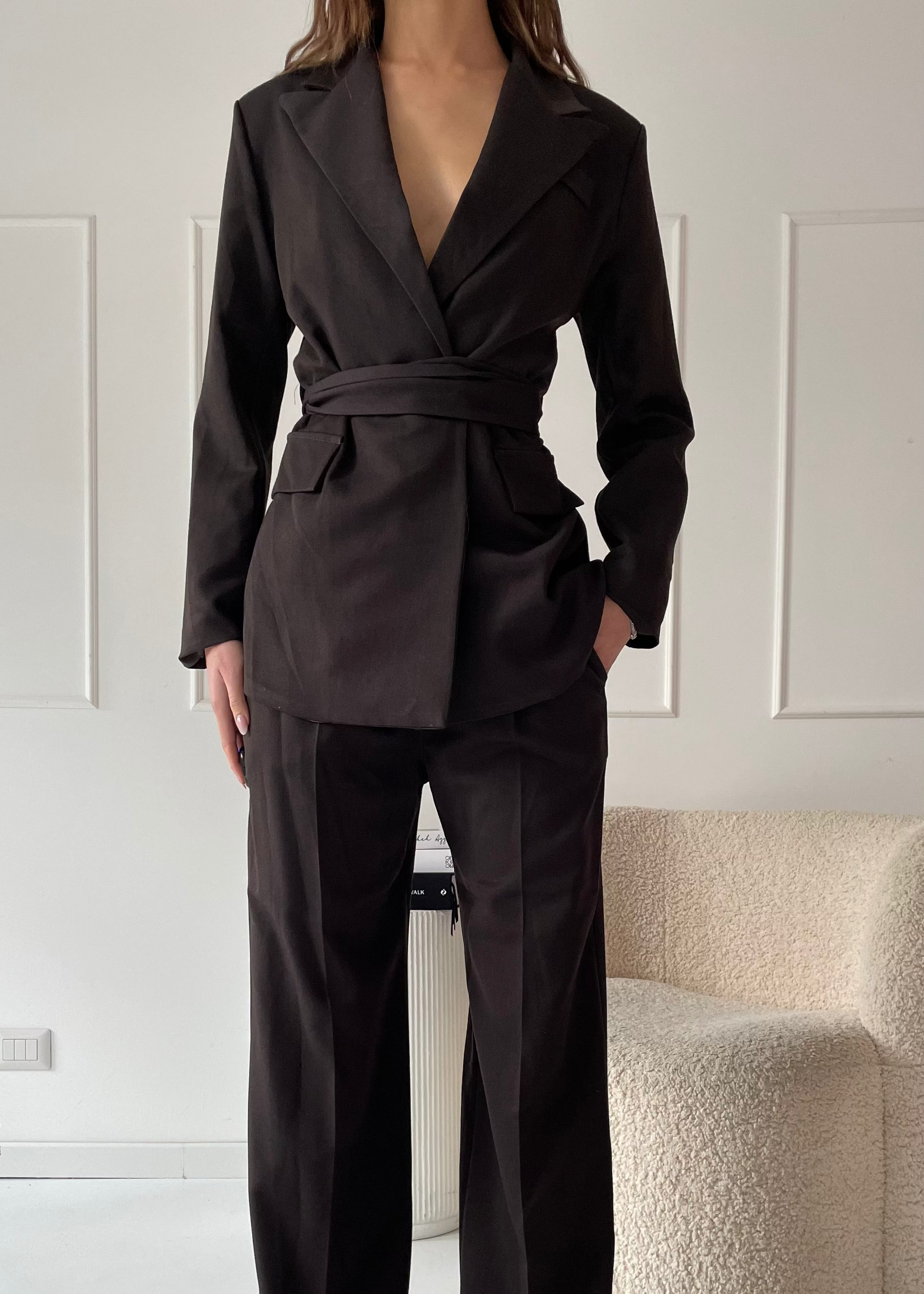 ZELENA - completo tailleur giacca e pantalone marrone