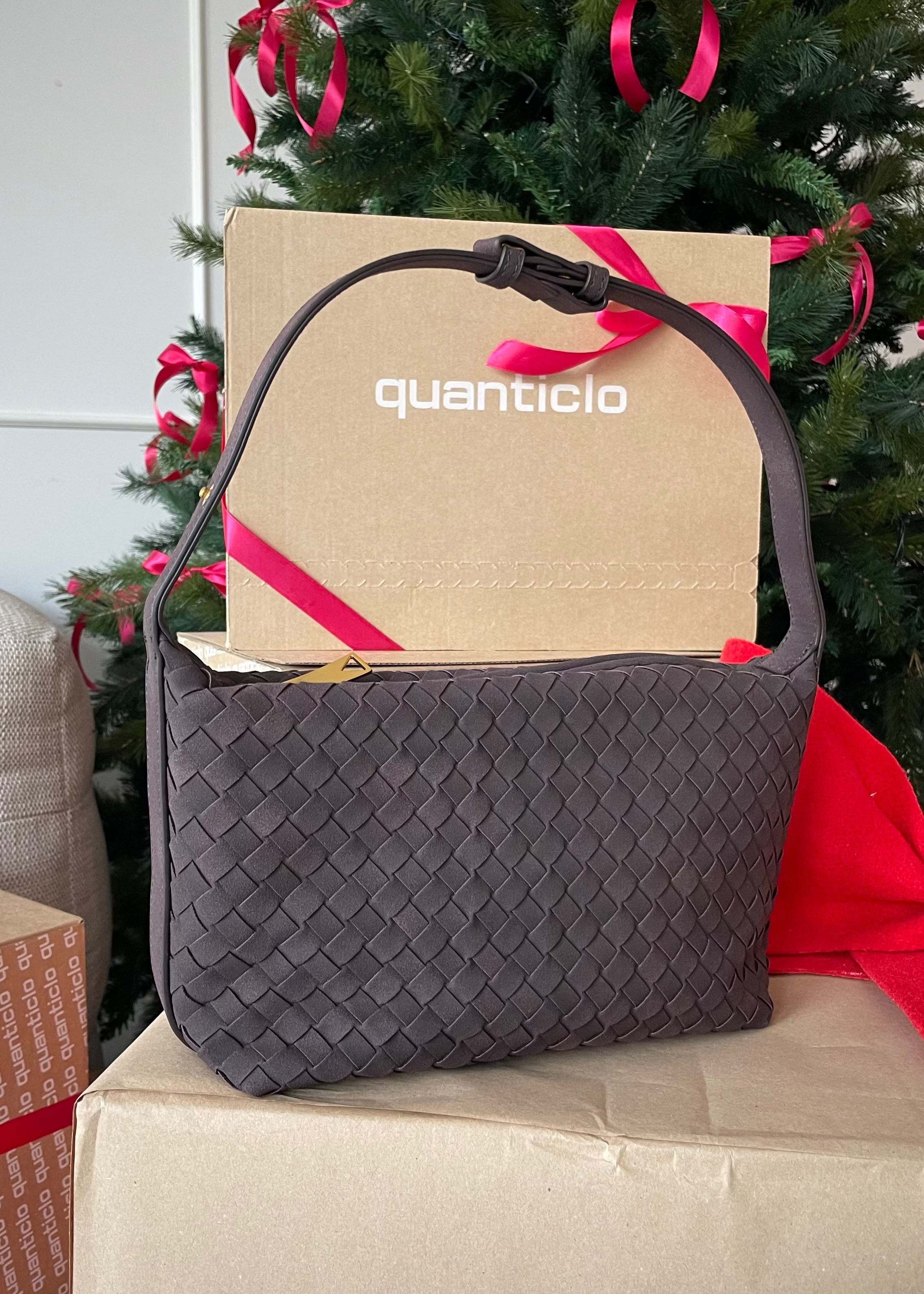 MUSE - borsa marrone intrecciata con manico regolabile 2 lunghezze