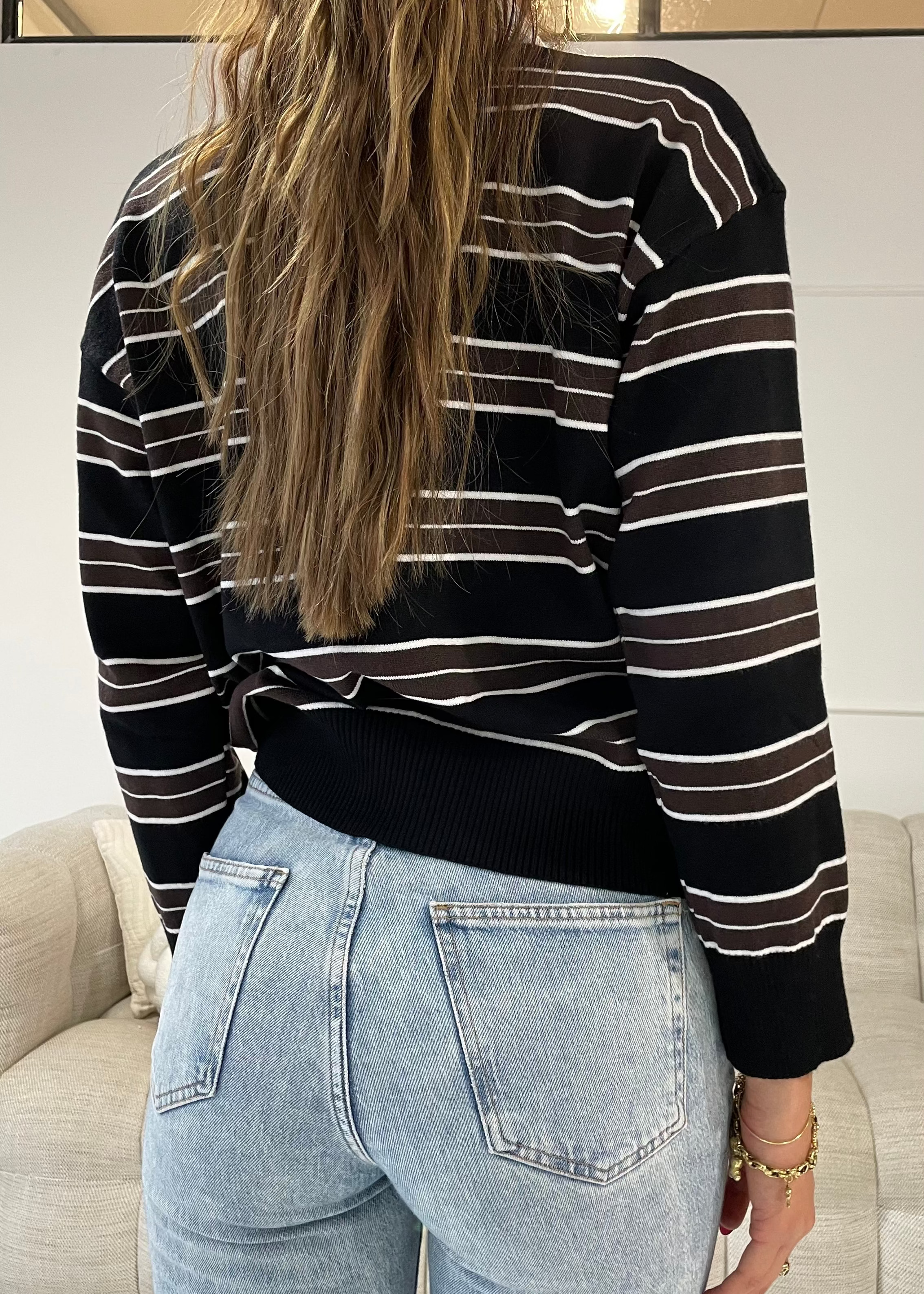 AVA - maglione stile maglione knit a righe marroni e nere con colletto