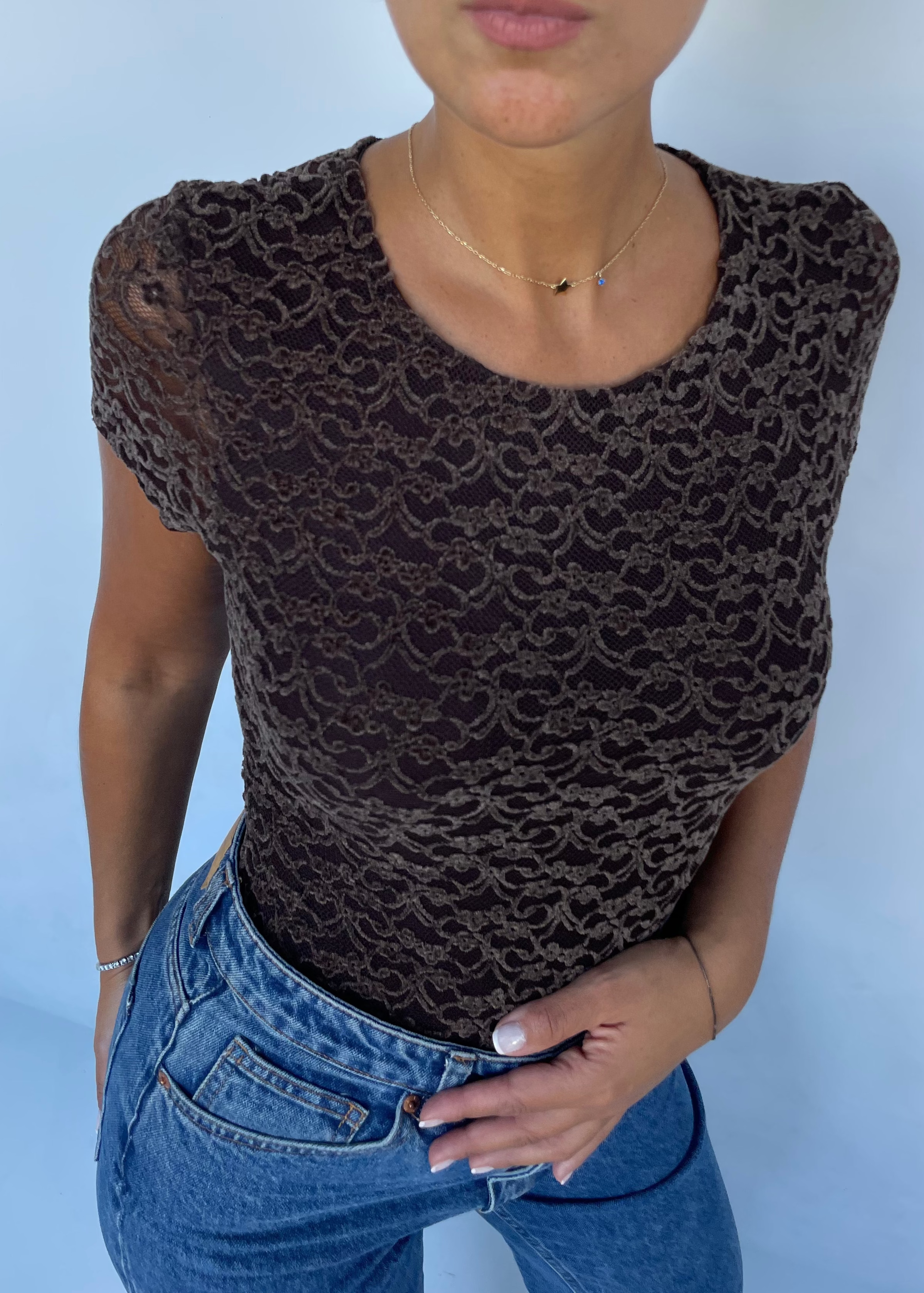 DONNA -body maniche corte in pizzo disegni in rilievo marrone