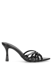 ISOLA - sandali neri effetto vernice con tacco a spillo