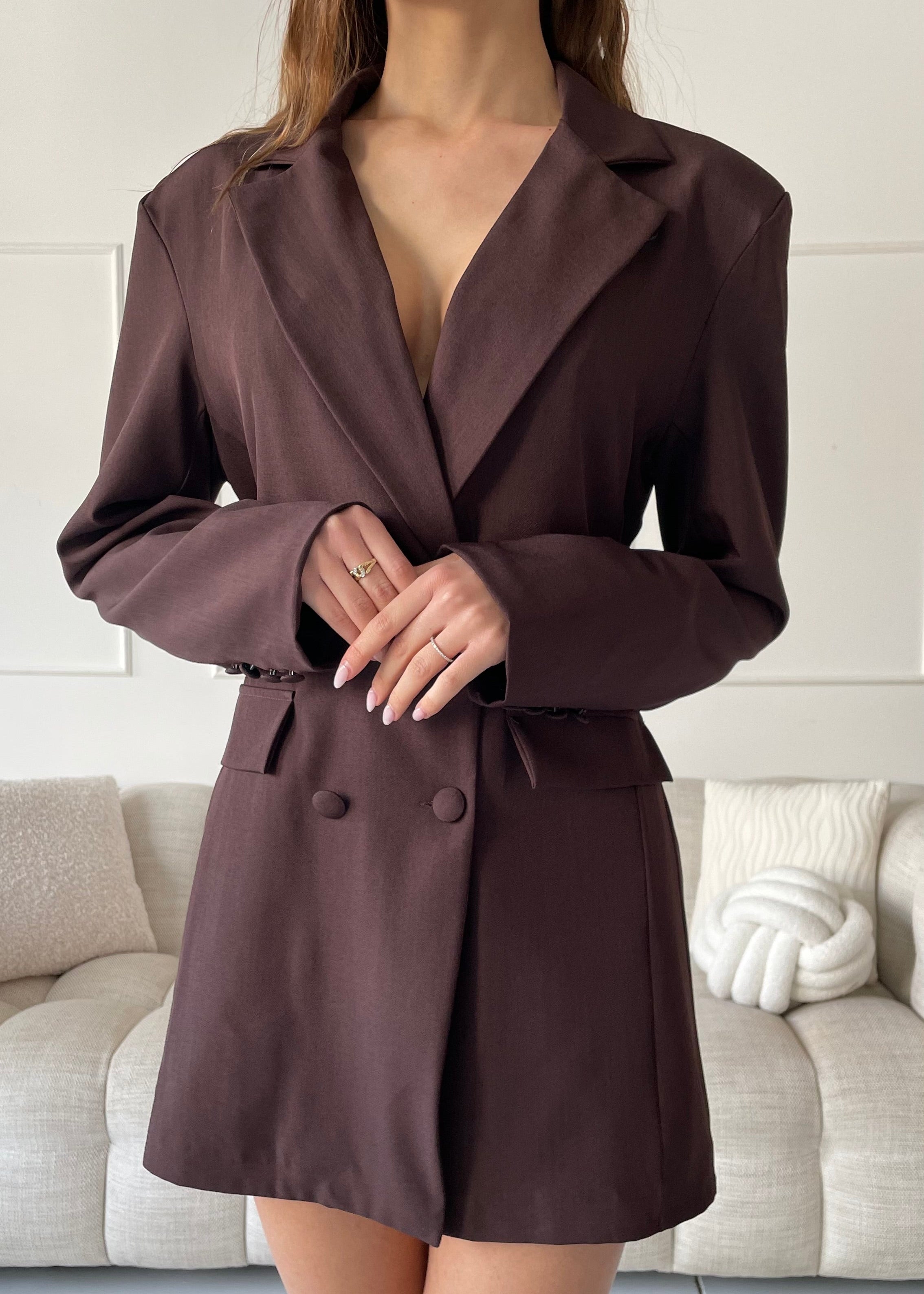 JANA - blazer vestito over doppio petto stretto in vita in marrone