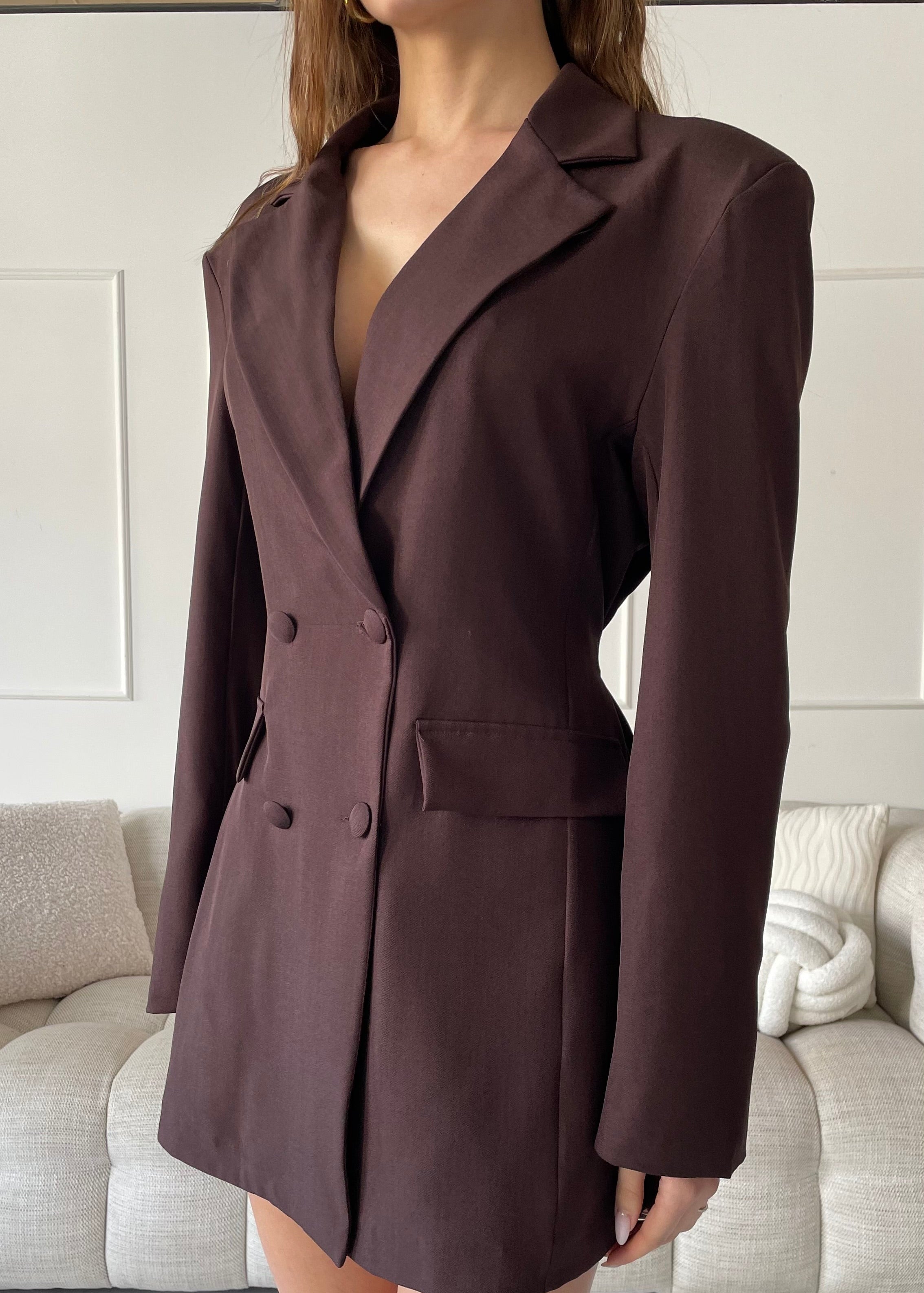 JANA - blazer vestito over doppio petto stretto in vita in marrone