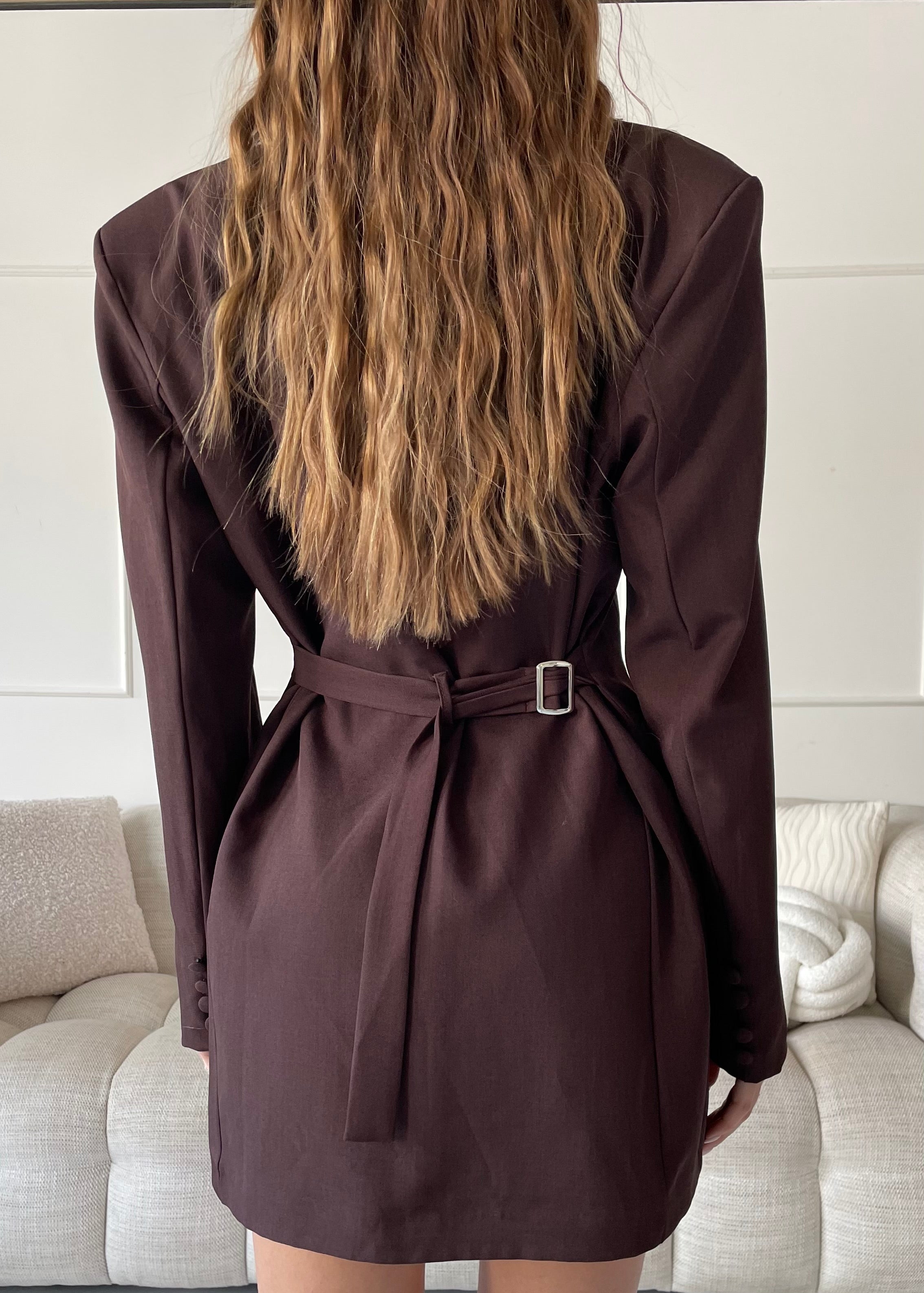 JANA - blazer vestito over doppio petto stretto in vita in marrone