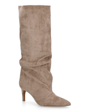JUNI - tivale alto in materiale scamosciato beige arricciato con tacco
