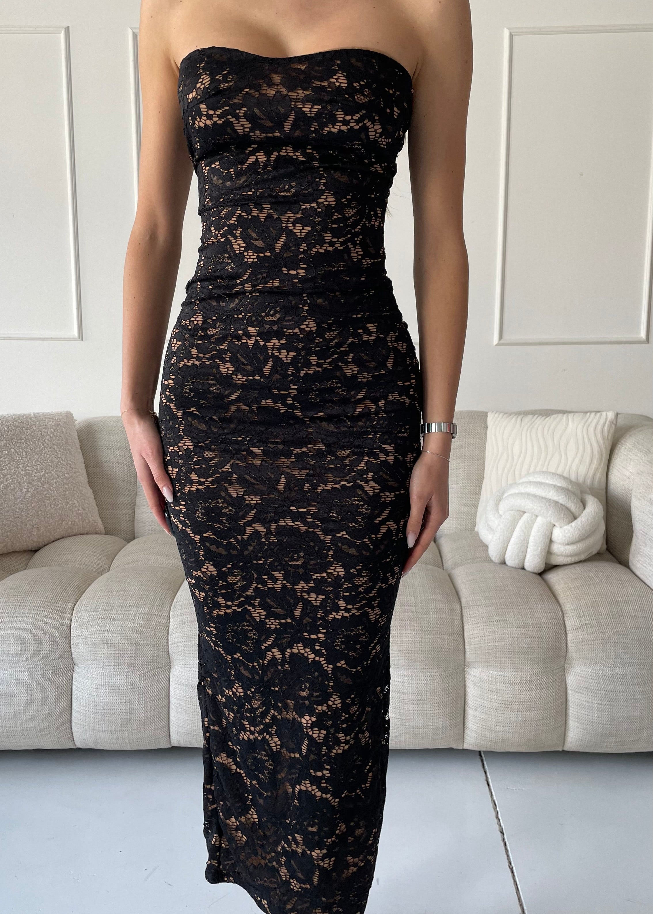 KATIJA - vestito midi in pizzo nero senza spalline