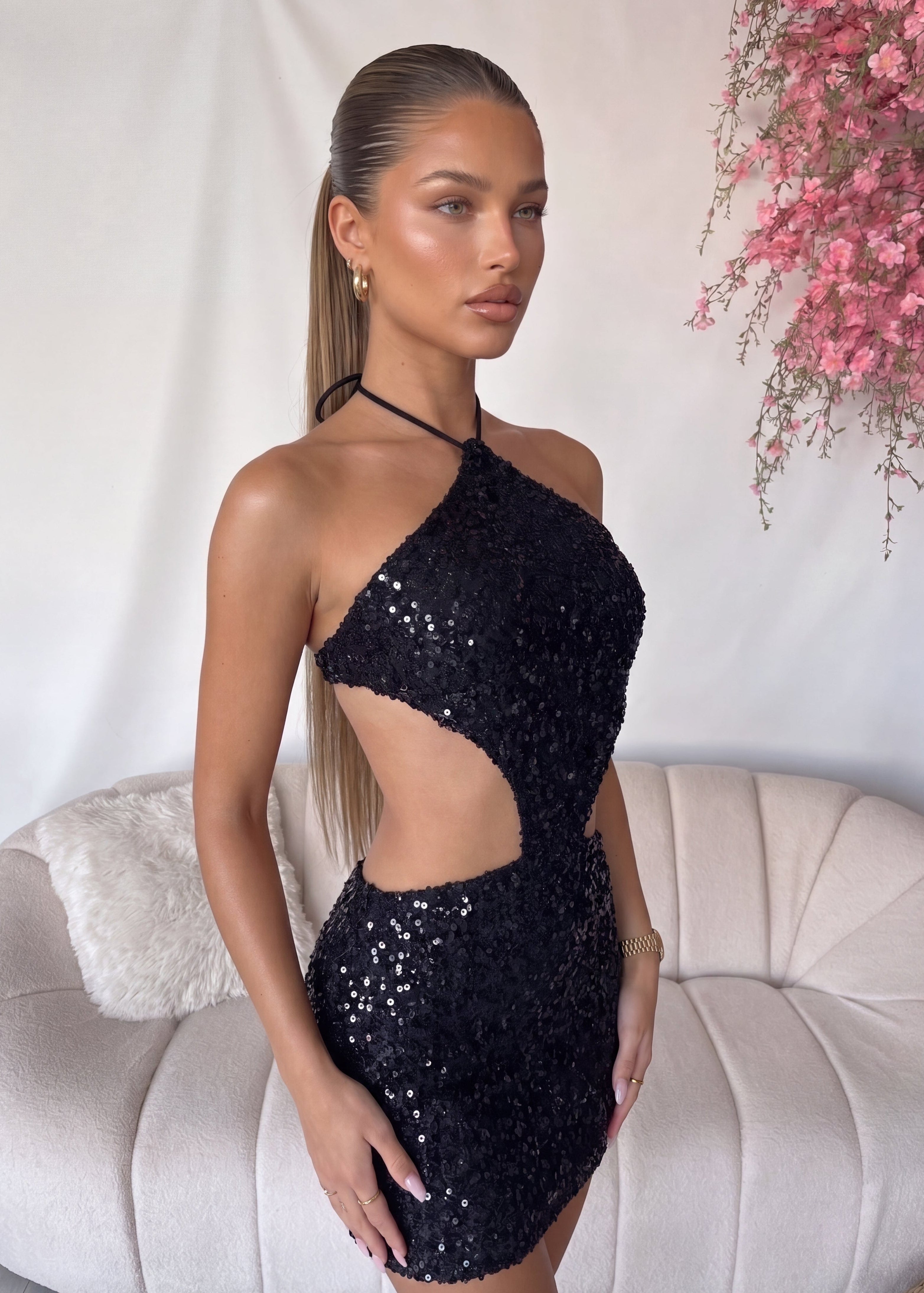KEARNA - vestito cut out con tessuto a rete pailettes in nero