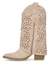 KEIKO - stivali texani beige in simil camoscio con gambale traforato e tacco a blocco