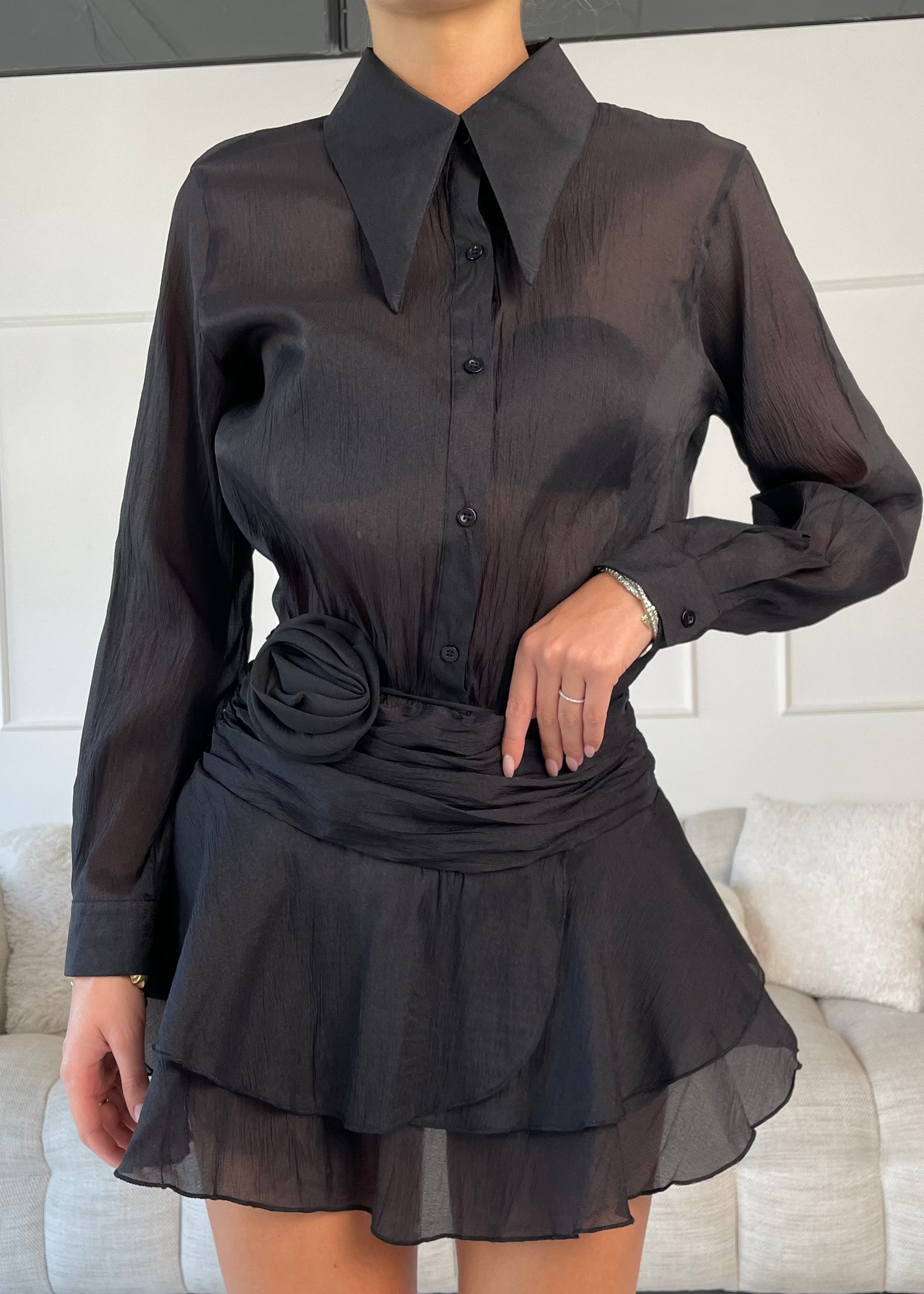 LORRY - abito nero camicia gonna ampia con choker con fiore